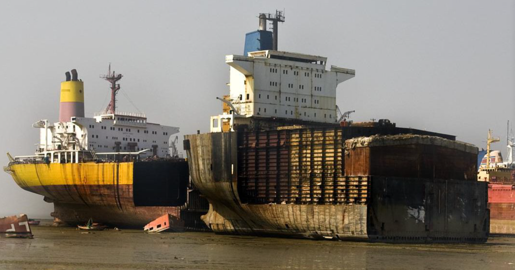 Container ship scrapping - 2.png