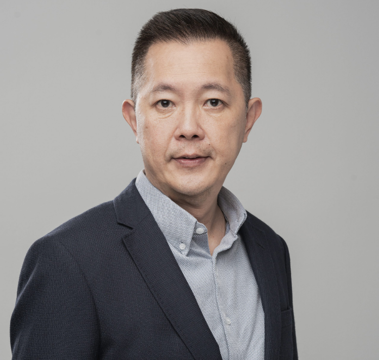 Voyager Worldwide CEO, Kent Lee.png