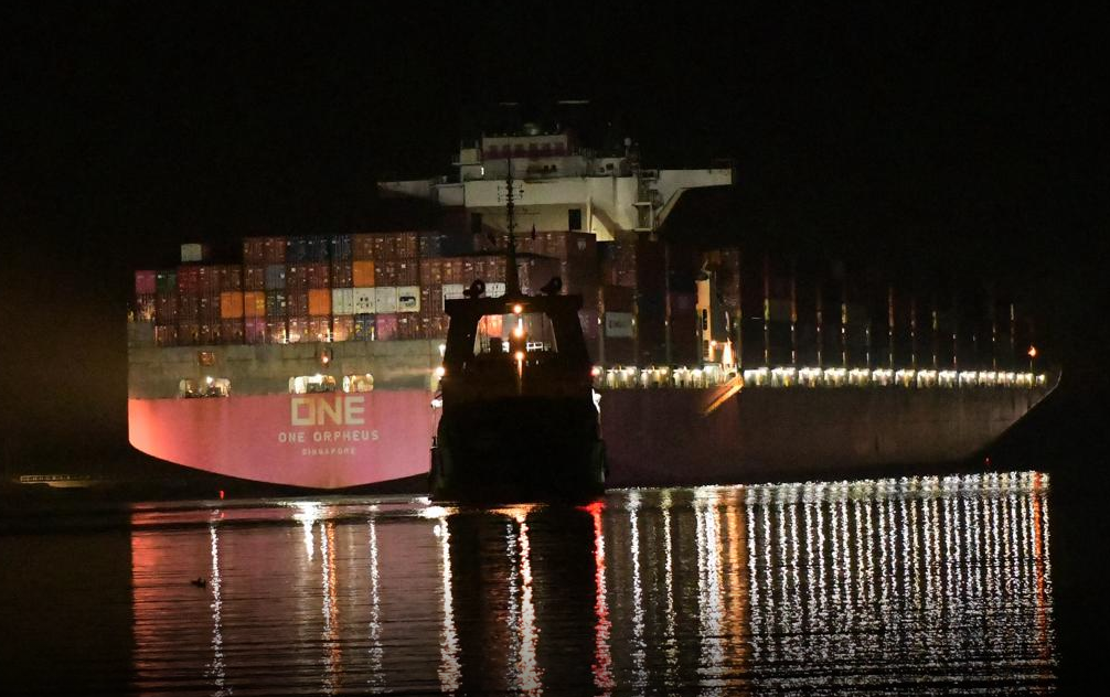 ONE Orpheus at Suez canal.png