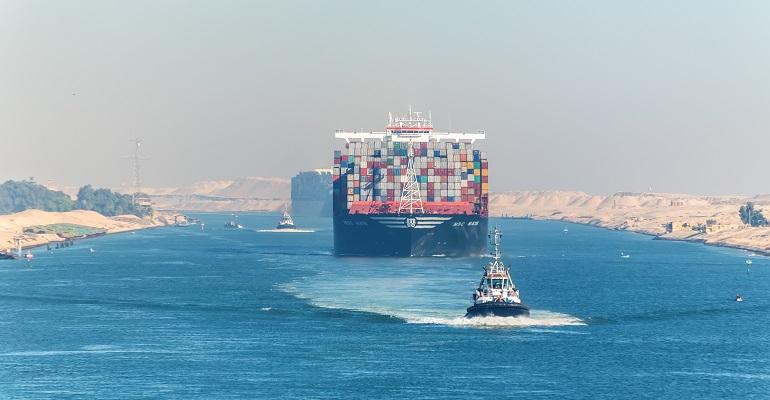 MSC vsl passing suea-canal.jpg