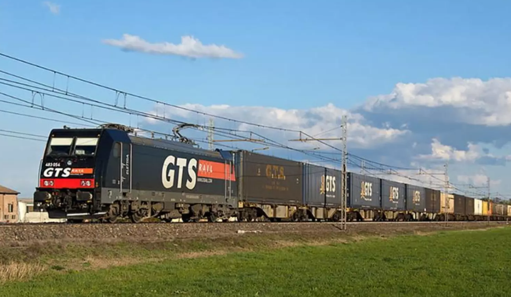 GTS - railway with container.png