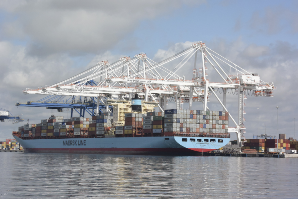 Maersk - container ship at Baltimore port.png